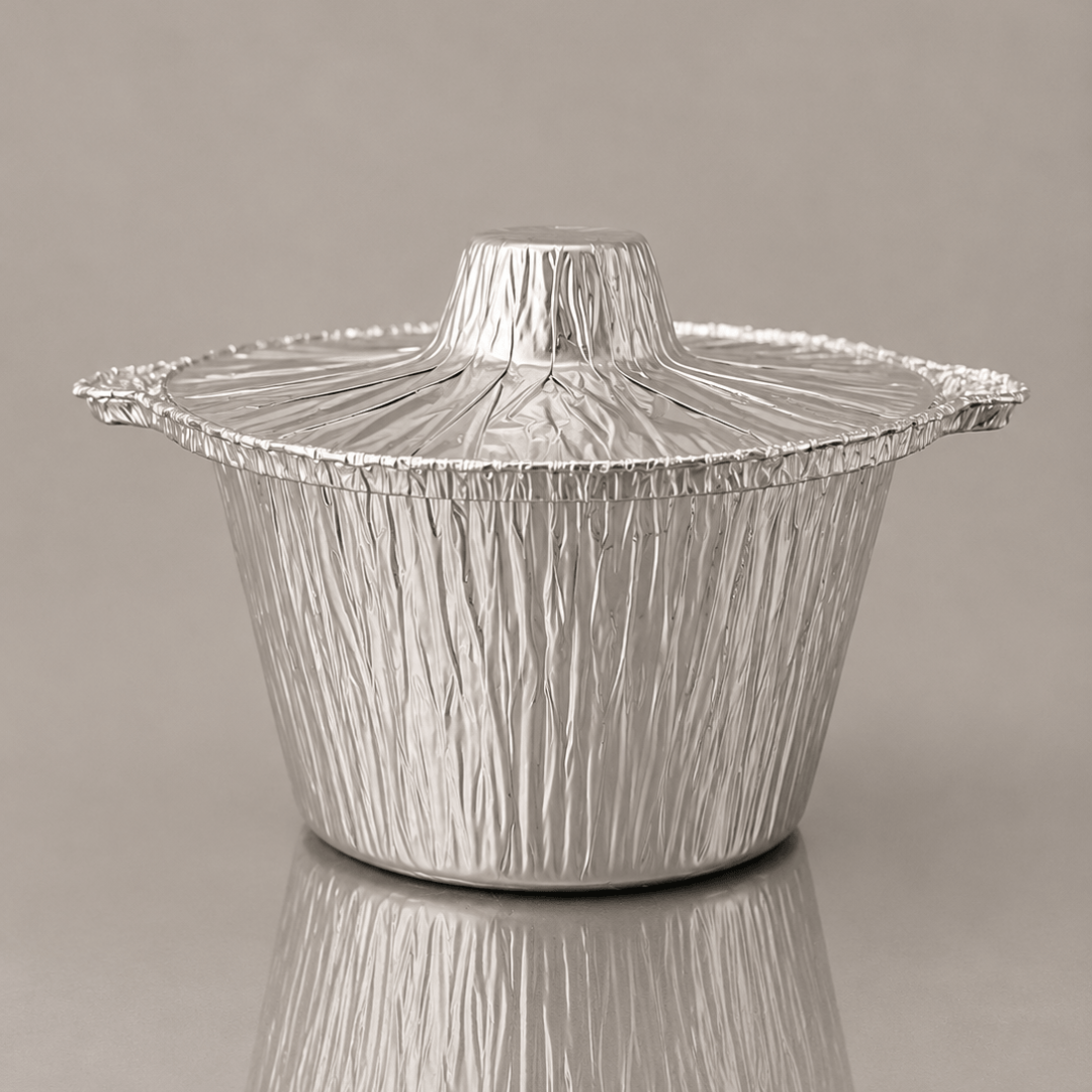 Round aluminium pot with lid