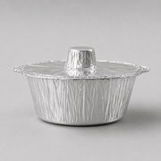 Aluminium pot with fitted foil lid, ideal for takeaway, catering and food storage.