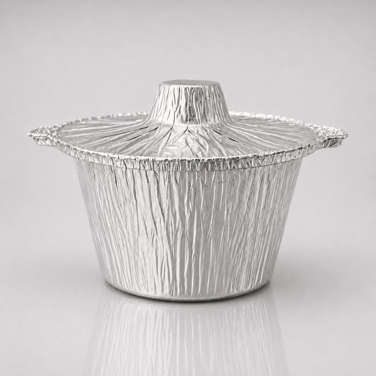 Box2Pack aluminium takeaway food pot with fitted lid for hot meals, catering and food delivery.