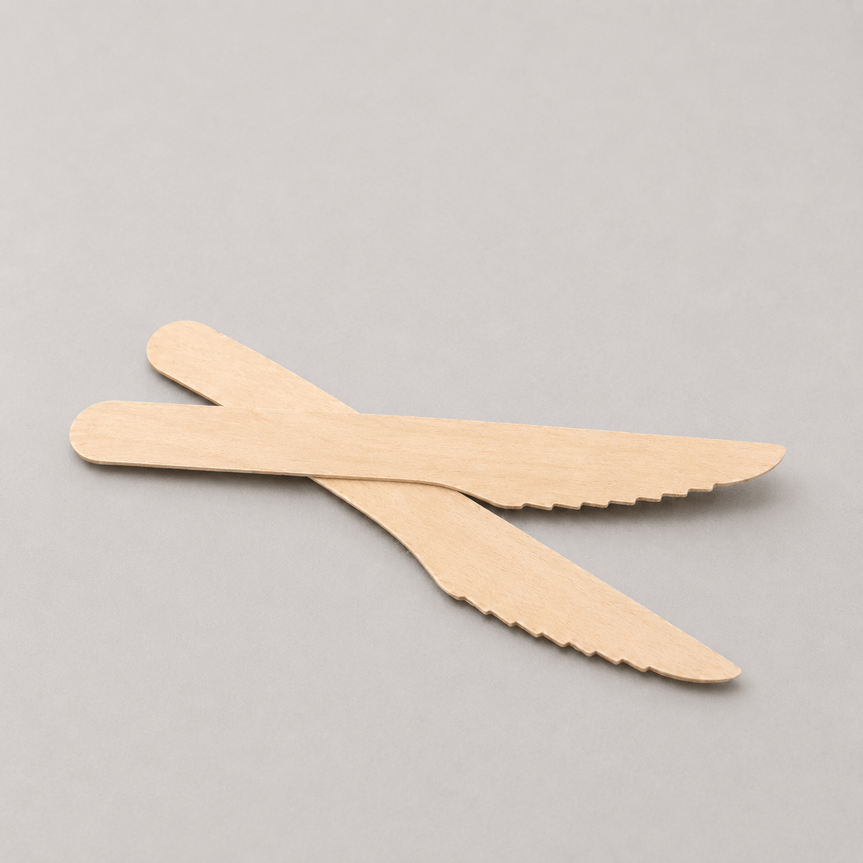 Disposable birchwood knife